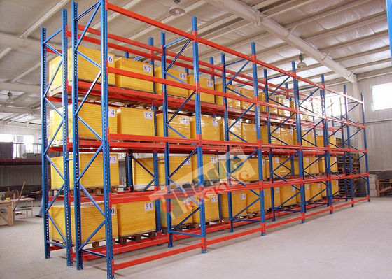 Γαλβανισμένο Stackable παλετών να τοποθετήσει σε ράφι αποθηκών εμπορευμάτων ραφιών 5000kg βιομηχανικό